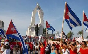 ¡Fidel vive en la victoria! Cuba conmemora 67 años de la Caravana de la Libertad en plena resistencia contra el imperio.