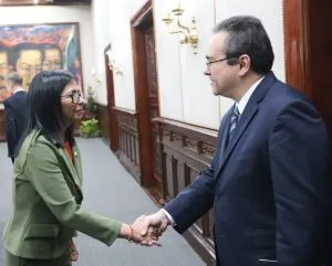 ¡Derrota al cerco diplomático! Delcy Rodríguez sienta a la Unión Europea en Miraflores para una nueva etapa de respeto y cooperación