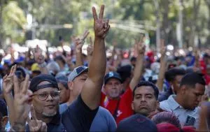 ¡Clase obrera en combate! Multitudinaria marcha en Caracas exige libertad para el Presidente Maduro y Cilia Flores.