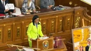 ¡Golpe a la corrupción y al bloqueo! Presidenta (E) Delcy Rodríguez crea fondos soberanos para blindar salarios, salud y servicios.