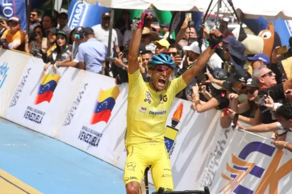 ¡Gloria al "Rey del Táchira"! El guaireño Jorge Abreu conquista la 61ª Vuelta al Táchira en Bicicleta.