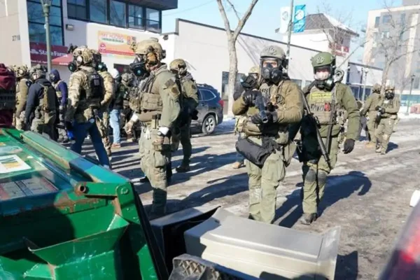 ¡Imperio en llamas! Minnesota moviliza a la Guardia Nacional ante el caos provocado por el brazo ejecutor de Trump.