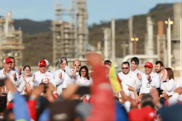 ¡Ofensiva petrolera! Delcy Rodríguez anuncia blindaje jurídico para los modelos de gestión que derrotaron el bloqueo.