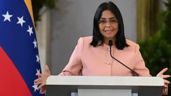 ¡A Venezuela se le respeta! Delcy Rodríguez frena la arrogancia de Scott Bessent: "No aceptamos órdenes de ningún factor externo"
