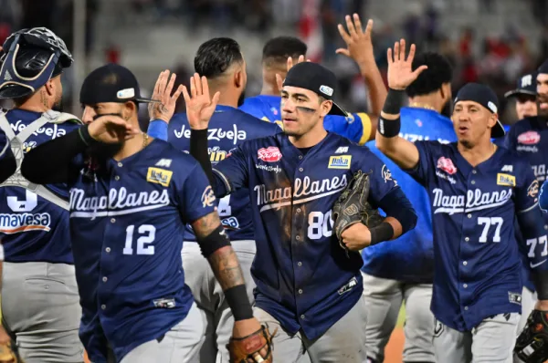 Magallanes consolida su dominio y se coloca a mitad de camino del título tras vencer a Caribes.