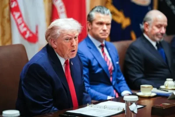 EE. UU. desempolva el guion contra Cuba: Trump la califica como "amenaza inusual" para recrudecer el bloqueo.