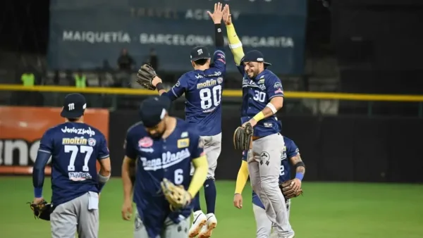 ¡Magallanes a un paso del Olimpo! La "Nave" tritura a Caribes y pone la serie 3-1