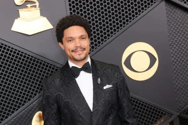 Trump contra los Grammy: El presidente de los EEUU amenaza con demandar a Trevor Noah por "difamación" sobre el caso Epstein.