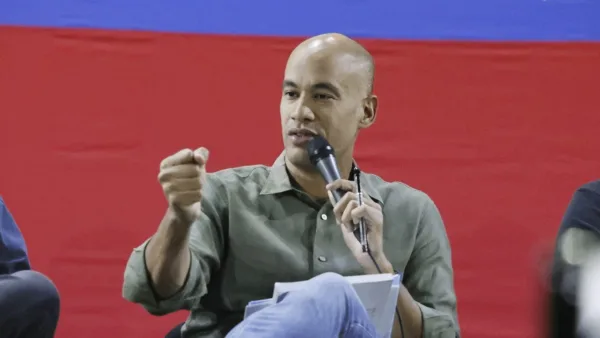 Héctor Rodríguez llama a una «movilización inteligente» para vencer los algoritmos y la guerra en redes.