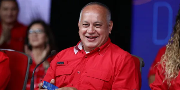 «Todo esto es Inteligencia Artificial»: Diosdado Cabello ironiza sobre los rumores de su detención.
