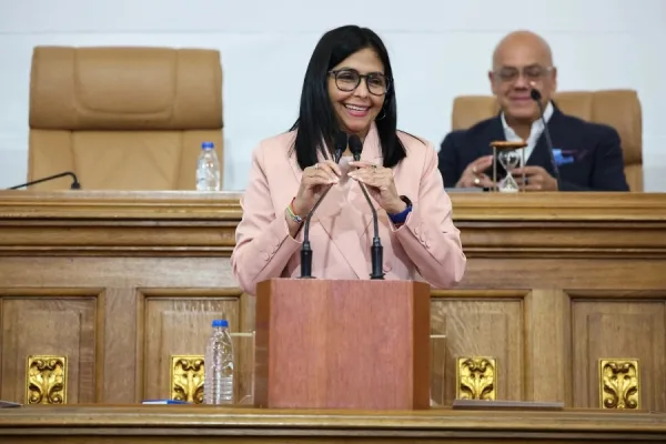 Delcy Rodríguez anuncia encuesta nacional en el Sistema Patria para diseñar el nuevo modelo laboral.