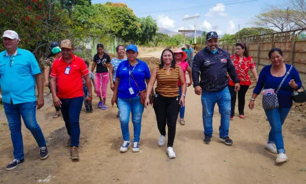 Alcalde Pedro Solórzano impulsa mejora de servicios: Sustituyen más de 360 metros de tubería en la Comuna Hugo Chávez 4F en Altagracia de Orituco.