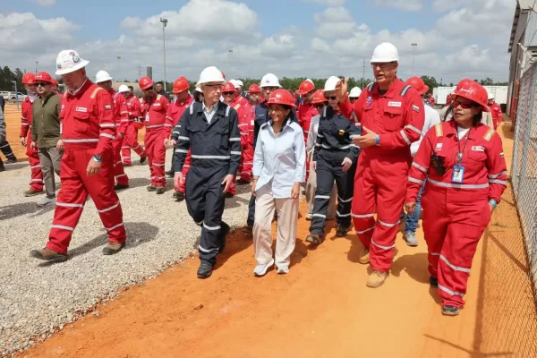 Delcy Rodríguez y Chris Wright sellan alianza energética con visita estratégica a Petro Independencia.