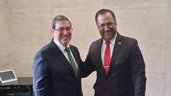 Venezuela y Cuba cierran filas en Ginebra: 25 años de una alianza inquebrantable.