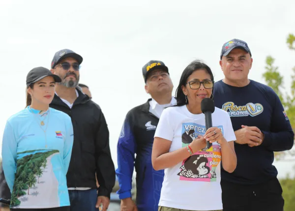 «Lealtad absoluta»: Delcy Rodríguez ratifica su compromiso revolucionario desde las costas de Falcón.