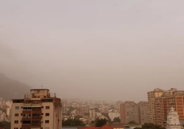El Polvo del Sahara llega este martes para poner el cielo gris y alborotar las alergias.