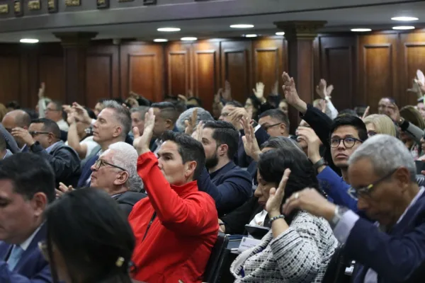 ¡Unanimidad en el Parlamento! Sancionan Ley de la Cruz Roja Venezolana para blindar la labor humanitaria.
