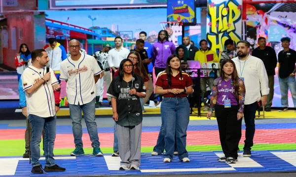 «Como amigos y socios: cese ya el bloqueo»: Delcy Rodríguez responde a Trump desde encuentro con la juventud.