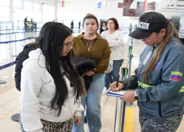 130 venezolanos regresan al país con la Gran Misión Vuelta a la Patria.