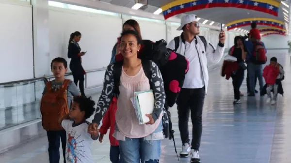 ¡Reencuentro de amor! Cuatro niños regresan a casa gracias a la Gran Misión Vuelta a la Patria.