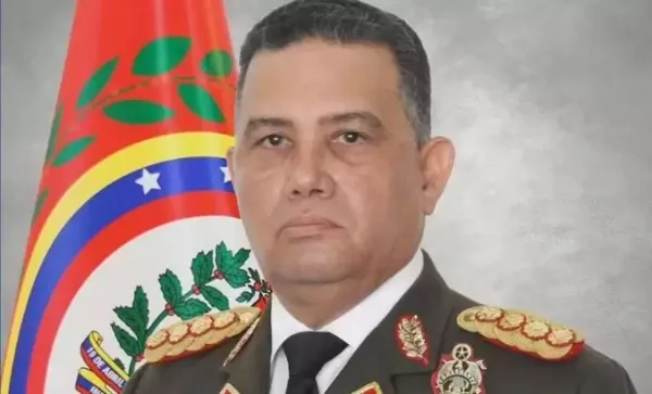 G/J Gustavo González López es el nuevo Ministro para la Defensa.