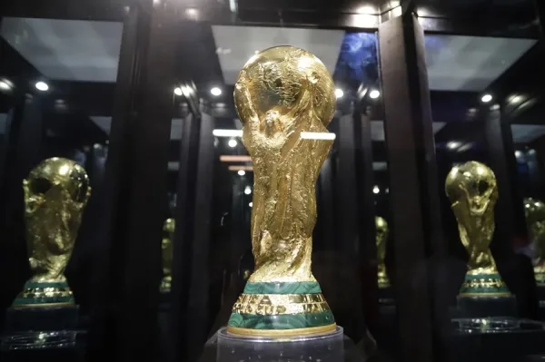 ¡Fuera de juego! Aficionados denuncian a la FIFA por precios "abusivos" para el Mundial 2026.