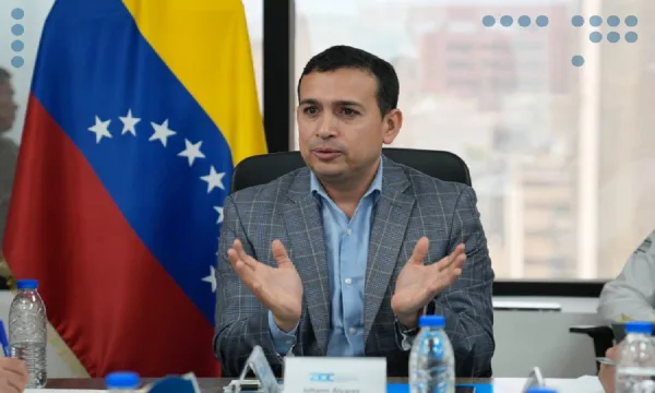 Nuevo timonel para las exportaciones: Johann Álvarez Márquez asume el Ministerio de Comercio Exterior.