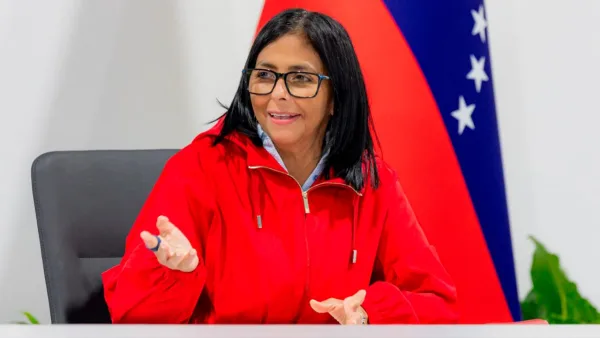 Delcy Rodríguez en Cumbre de Inversión: «Un entorno sin sanciones potenciaría el liderazgo económico de Venezuela»