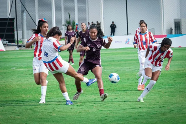 ¡Debut de oro! La Vinotinto femenina vence a Paraguay en los Suramericanos de la Juventud.