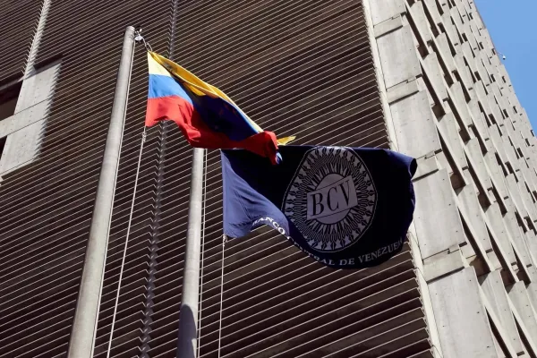 ¡Cuentas desbloqueadas! EEUU levanta sanciones a cuatro bancos clave de Venezuela: ¿Cómo nos beneficia?
