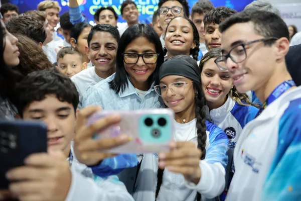 ¡Ciencia para el pueblo! Delcy Rodríguez celebra 2º aniversario de la Gran Misión Ciencia con meta de 2 millones de jóvenes.