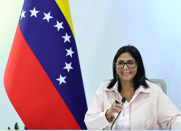 ¡Regreso al mapa financiero mundial! Venezuela normaliza relaciones con el FMI y busca licencias bancarias internacionales.