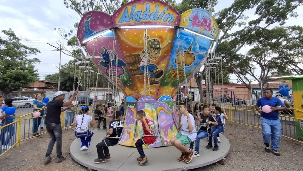 ¡Sonrisas sin límites! Estudiantes de Educación Especial de Altagracia de Orituco vivieron un día mágico en el parque de diversiones.
