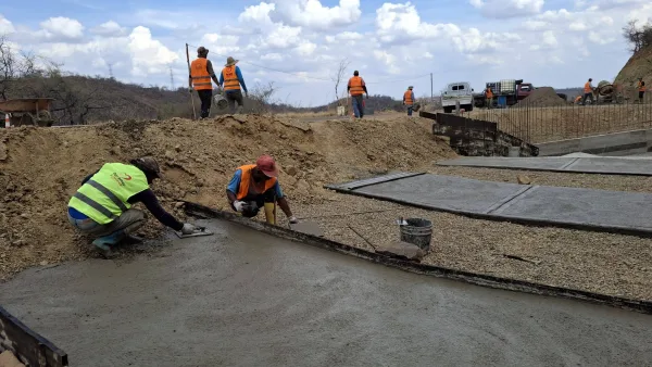 Ingeniería de fondo en la Troncal 11: Avanzan muros y pantallas de concreto para estabilizar el paso por Tuira.