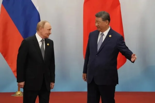 Eje Moscú-Beijing: Putin aterriza en China para sellar una asociación estratégica ante la incertidumbre global.
