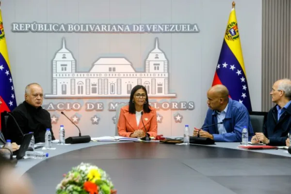 Refuerzo institucional: Designan a la ministra Anabel Pereira y a Héctor Rodríguez al frente de la reestructuración y eficiencia del Estado.