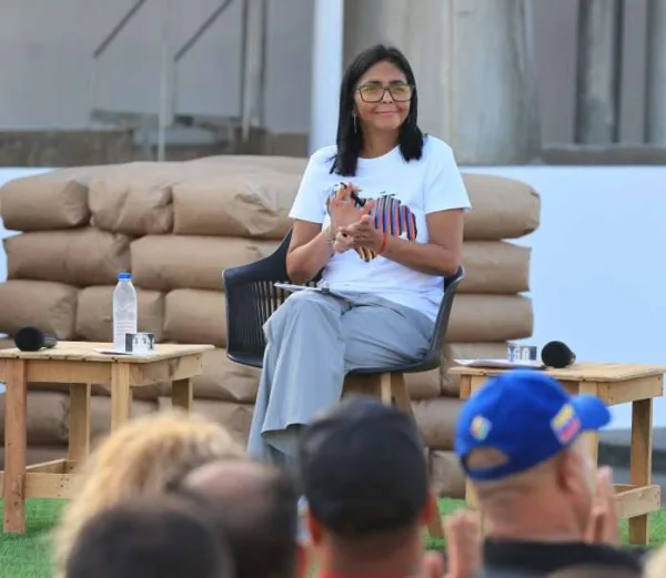 «No le tengan miedo a una Venezuela desbloqueada»: Delcy Rodríguez exige a EE. UU. y Europa el cese definitivo de las sanciones.
