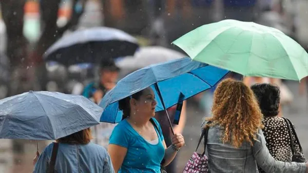 Alerta climática: Inameh pronostica lluvias intensas y descargas eléctricas en gran parte del país por el paso de la Onda Tropical N° 8.