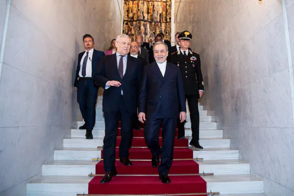 Histórico: EE. UU. e Irán sellan acuerdo definitivo de paz que desbloquea 24.000 millones de dólares y reabre el estrecho de Ormuz.