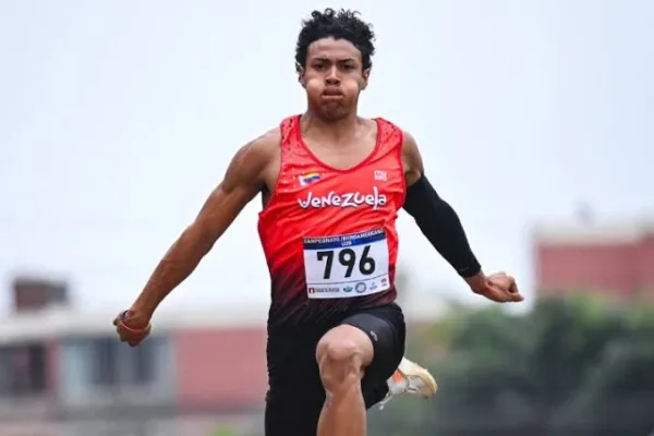 ¡Vuelo histórico! Brendan Pérez rompe récords y baña de oro a Venezuela en el Iberoamericano Sub-20 de Atletismo.