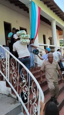 Corazón gracitano: Centros de acopio se mantienen activos ante la masiva llegada de donativos para las comunidades de La Guaira y El Jobito.