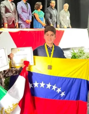 Orgullo nacional: El joven tachirense Luis García conquista medalla de oro en la Olimpiada Matemática de Centroamérica y el Caribe 2026.