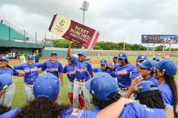 ¡Orgullo tricolor! Venezuela asegura su pase a la Copa Mundial de Béisbol Femenino tras vencer a Filipinas y Cuba.
