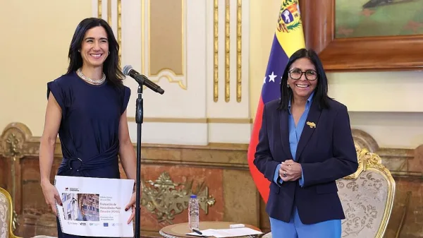Cooperación multilateral: Presidenta Delcy Rodríguez recibe a la Directora Regional del PNUD Michelle Muschett en Miraflores.
