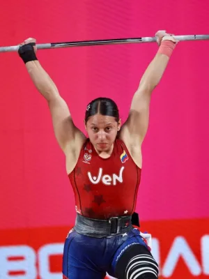 Gloria suramericana: Pesista Yilihannys Jiménez conquista la medalla de oro para Venezuela en los Juegos Santa Fe 2026.