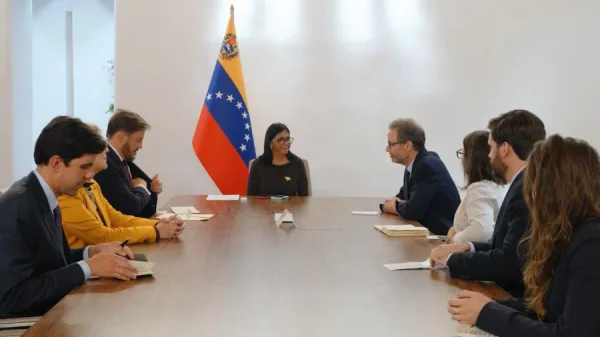 Diplomacia institucional: Presidenta Delcy Rodríguez recibe en Caracas a delegación de Human Rights Watch.
