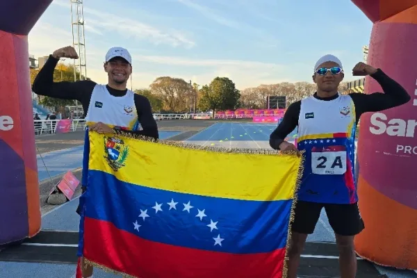 Podio continental: Albert Rivas y Neiverson Quintana conquistan la medalla de plata en pentatlón moderno en Santa Fe 2026.