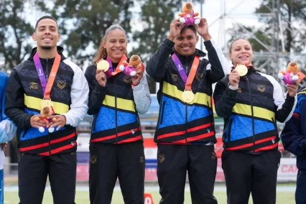 Hazaña en la pista: Venezuela conquista la medalla de oro en el relevo 4×100 mixto de los Juegos Suramericanos Santa Fe 2026