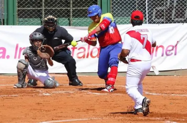 Victoria sobre el diamante: Selección masculina de sóftbol noquea a Bolivia en los Juegos Suramericanos Santa Fe 2026.